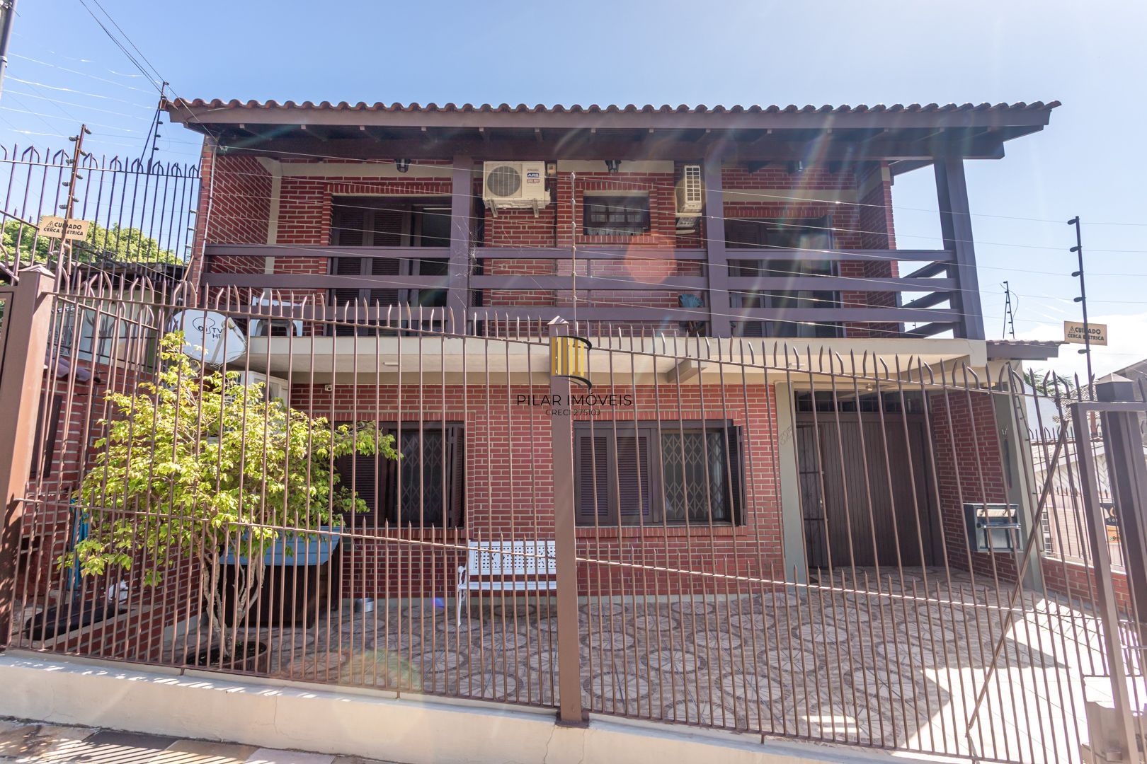 Casa 3 dormitórios no bairro Camaquã