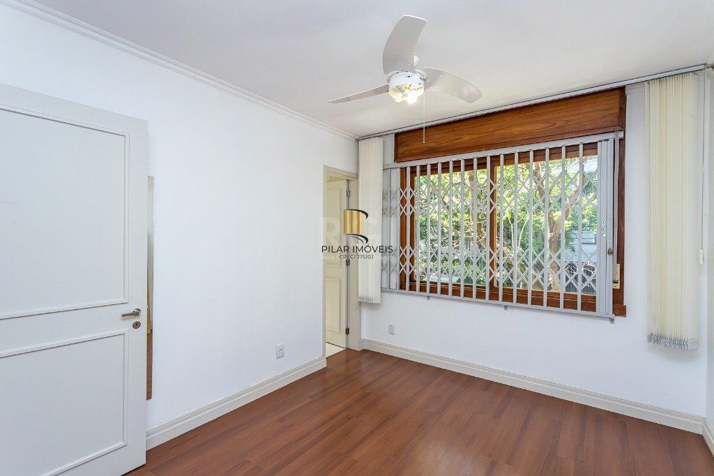 Apartamento no bairro Mont Serrat de 3 dormitórios e vaga Desocupado