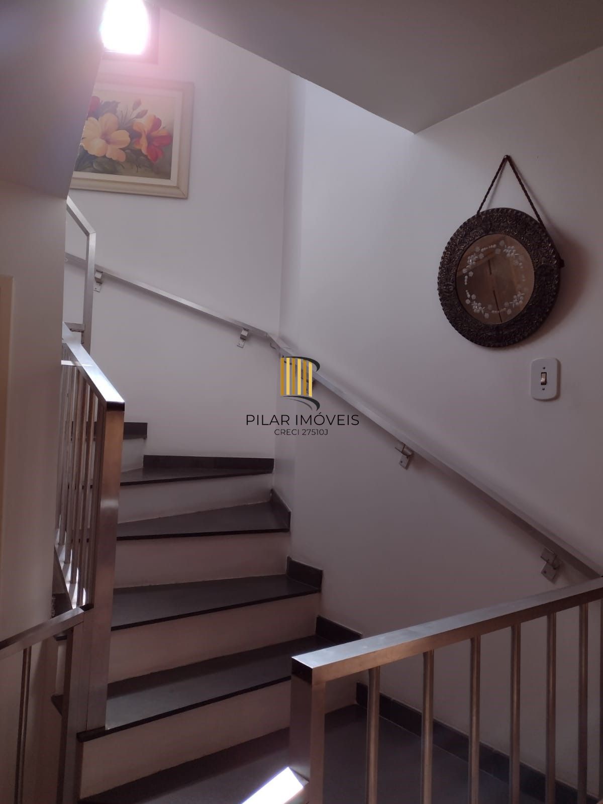 Casa 4 dormitórios no bairro Partenon