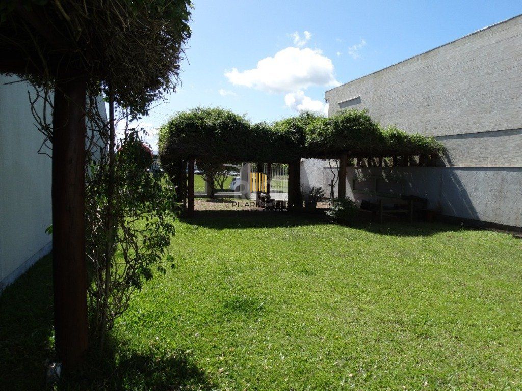 Casa para Venda 3 dormitórios 2 vagas - Capão Novo