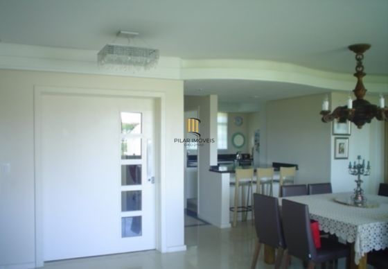 Casa sobrado no bairro Jardim Sabará de 3 dormitórios e 4 vagas