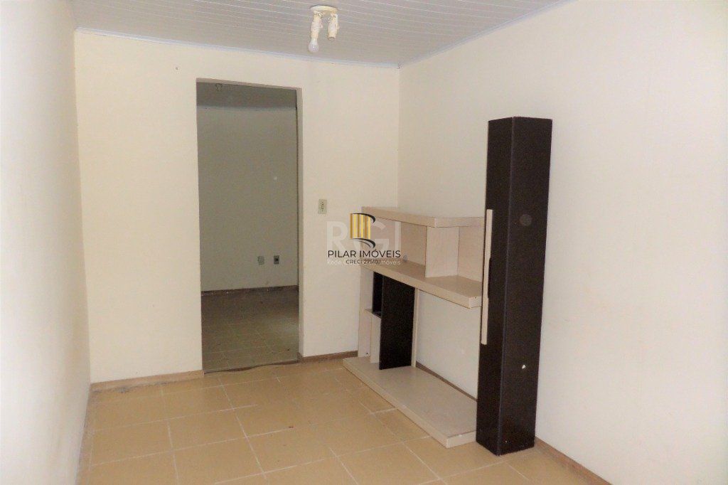 Casa na Hípica com 3 dormitórios e 2 vagas