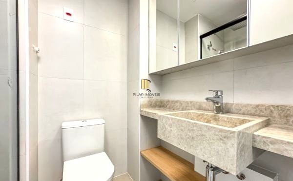 Apartamento estilo LOFT no bairro Mont Serrat mobiliado com vaga