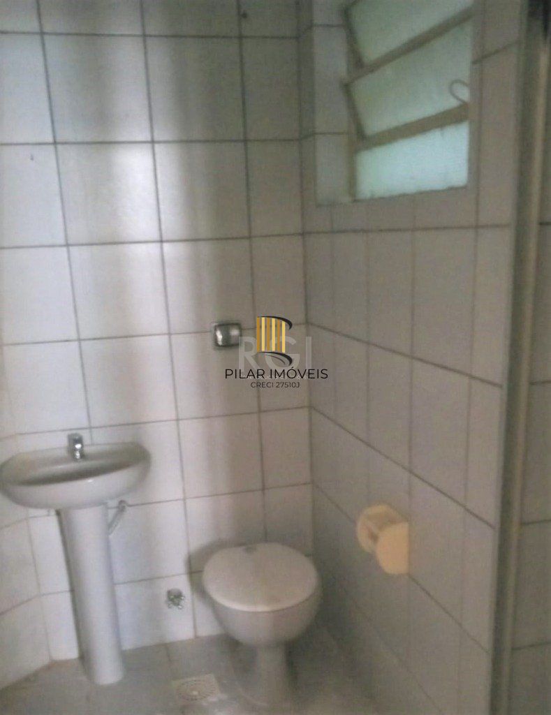 Apartamento na Cidade Baixa de 1 dormitório térreo desocupado