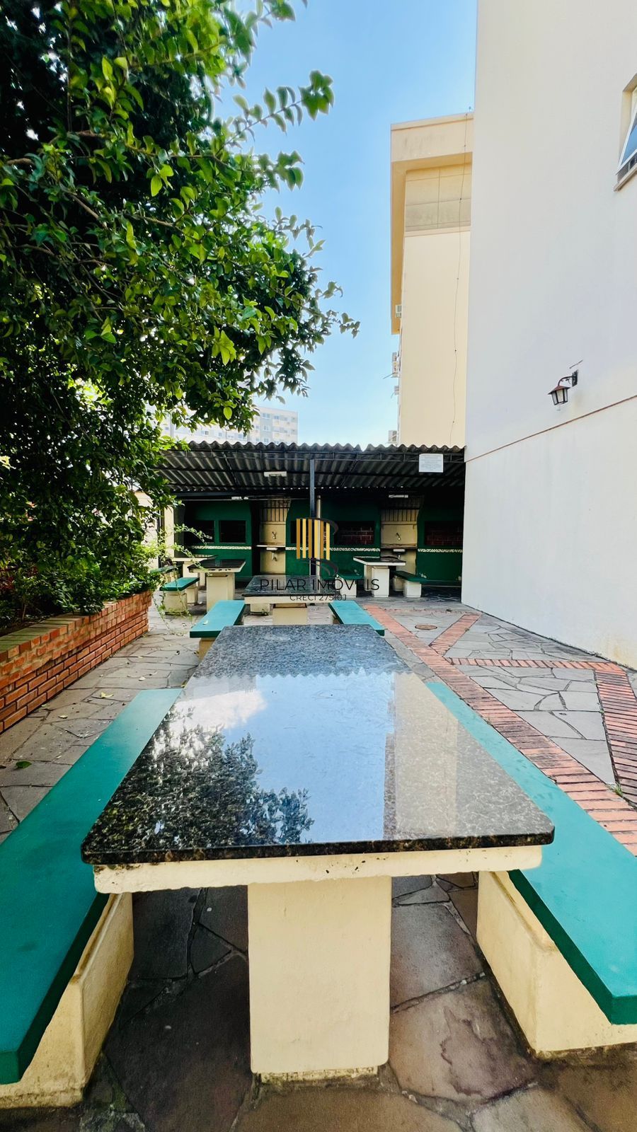 Apartamento no bairro Teresópolis de 2 dormitórios DESOCUPADO