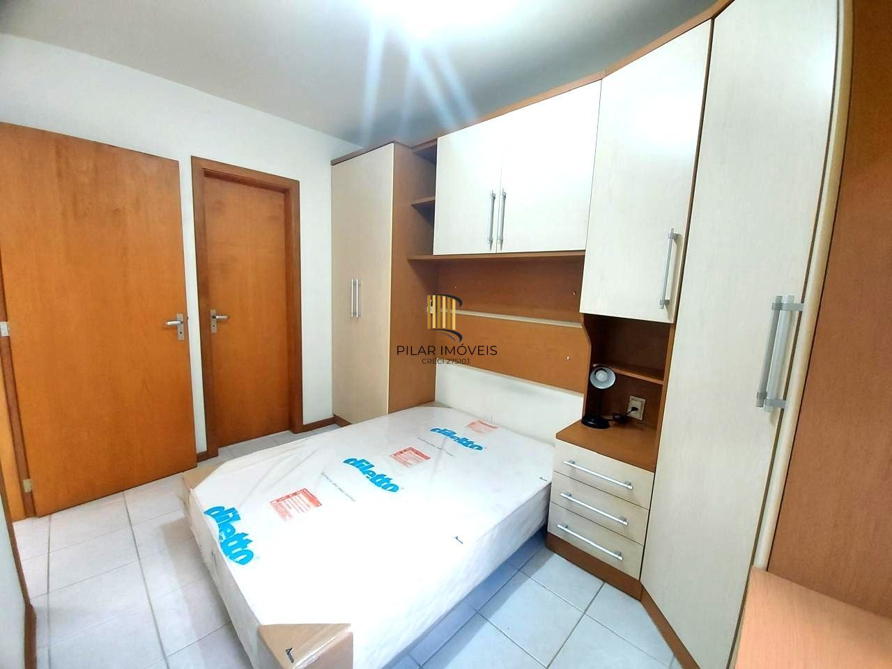 Apartamento no Jardim Botânico de 1 dormitório semi mobiliado