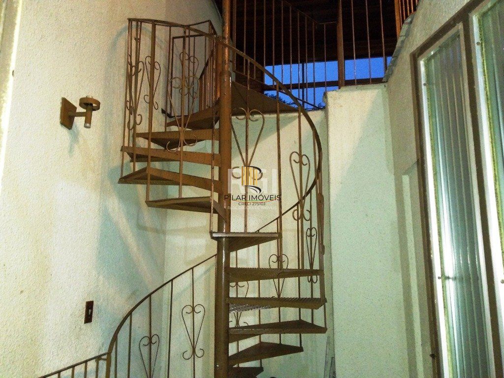 Cobertura para Venda - 323.99m², 3 dormitórios, sendo 1 suites, Partenon
