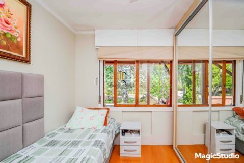 Casa em Condomínio 3 dorms, 2 vagas de garagem, 129m² privativos, à venda Avenida Eduardo Prado, Cavalhada - Porto Alegre