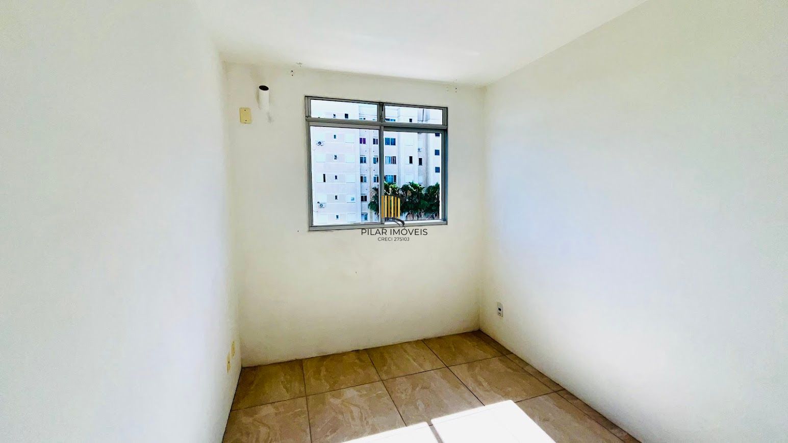 Apartamento no Porto Cruzeiro de 2 dormitórios vaga e infra DESOCUPADO