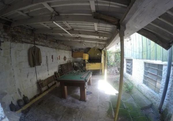 Casa sobrado no bairro Petrópolis de 4 dormitórios