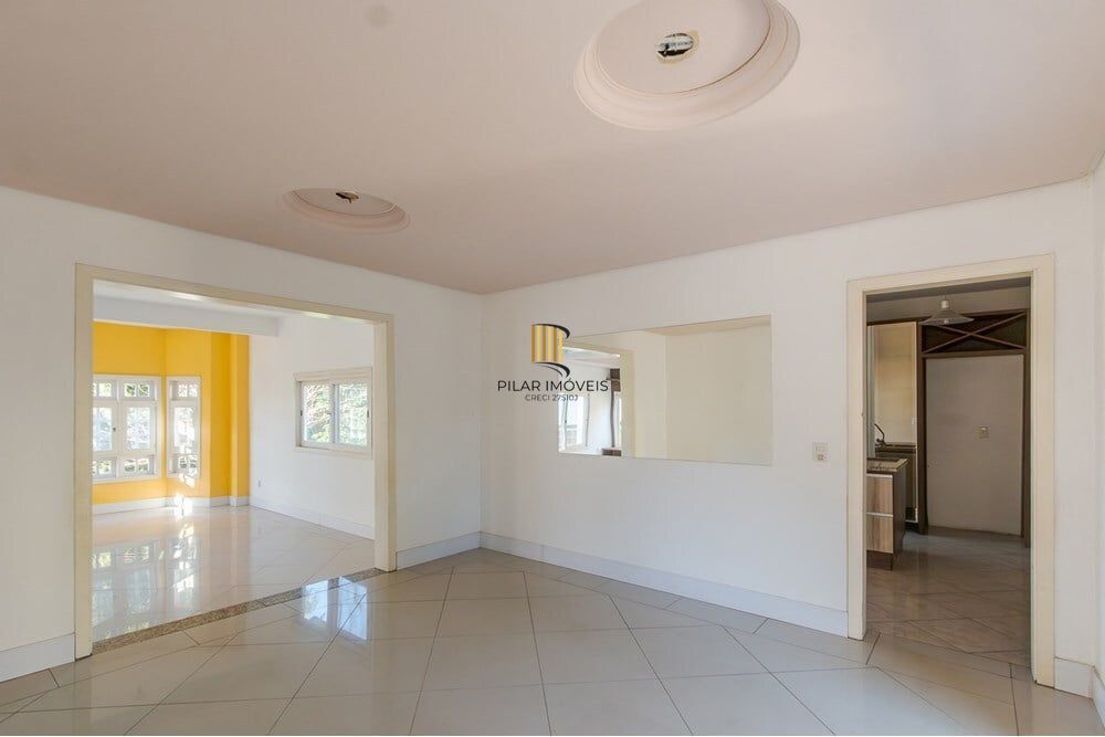 Casa de Condomínio com 3 Quartos à venda, 310m² - Vila Elsa