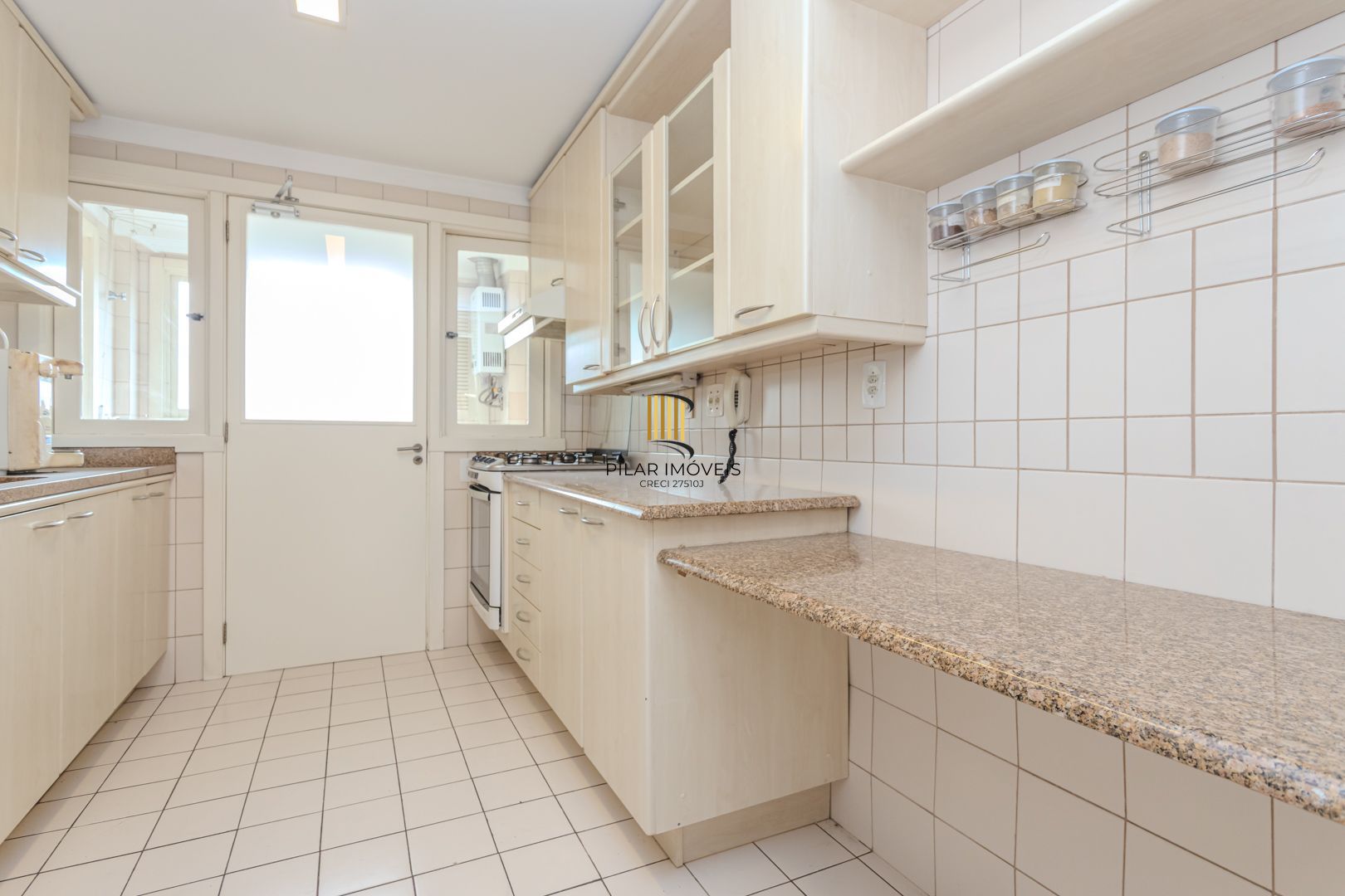 Apartamento no Moinhos de Vento de 3 dormitórios e vaga DESOCUPADO