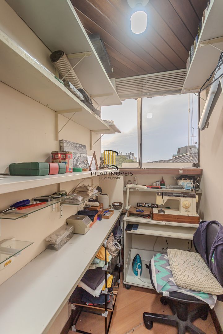 Cobertura no Menino Deus de 3 dormitórios e vaga