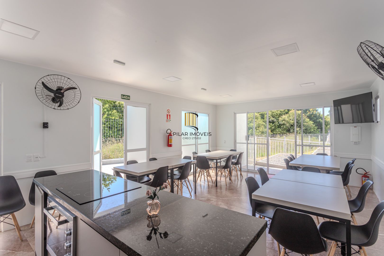 Apartamento 2 dormitórios no bairro Olaria