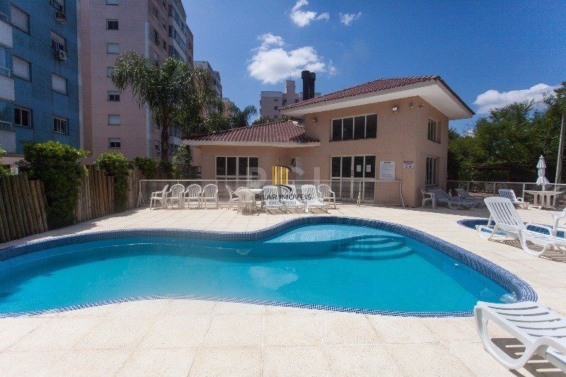 Apartamento no Cristal de 2 dormitórios vaga e infra