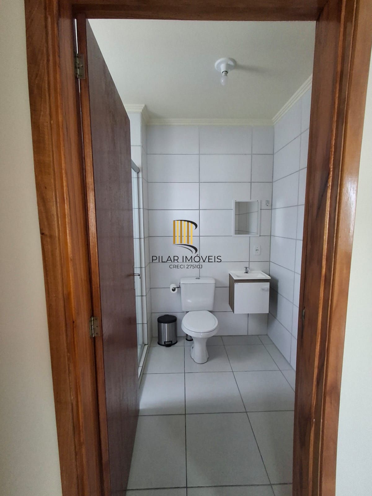 Apartamento 02 dormit com vaga fixa, no bairro Chapéu do Sol, em Porto Alegre