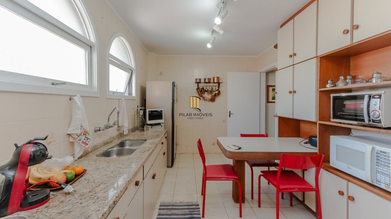 Apartamento 3 dormitórios no bairro Petrópolis