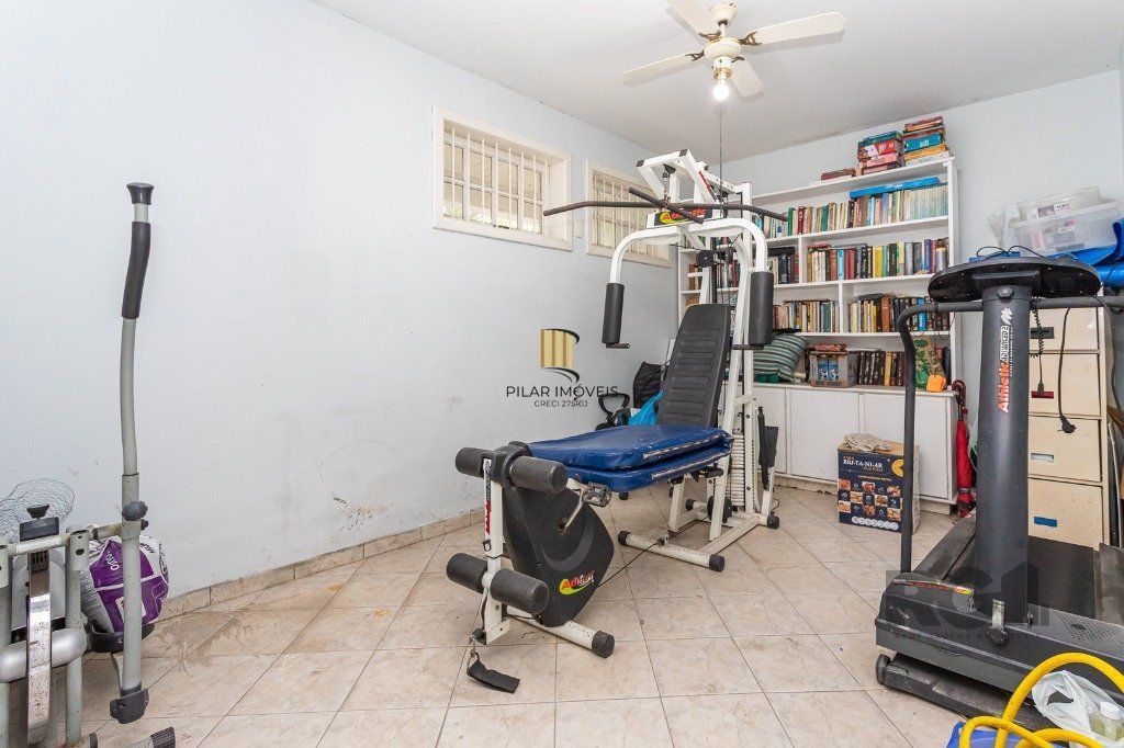 casa sobrado no Alto Petrópolis de 5 dormitórios e 3 vagas