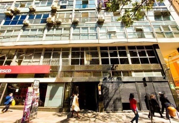 Libertas Imobiliária vende loja comercial terrea com 252 m² privativos no Centro