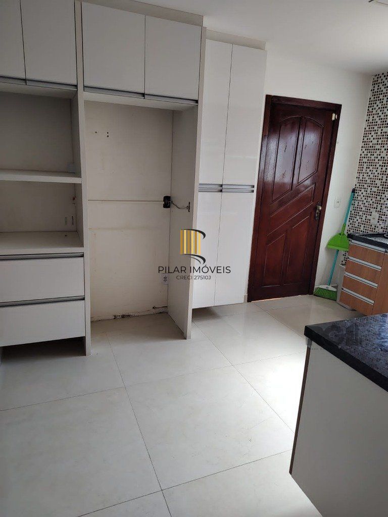 Casa sobrado no Verdes Campos de 3 dormitórios e 4 vagas