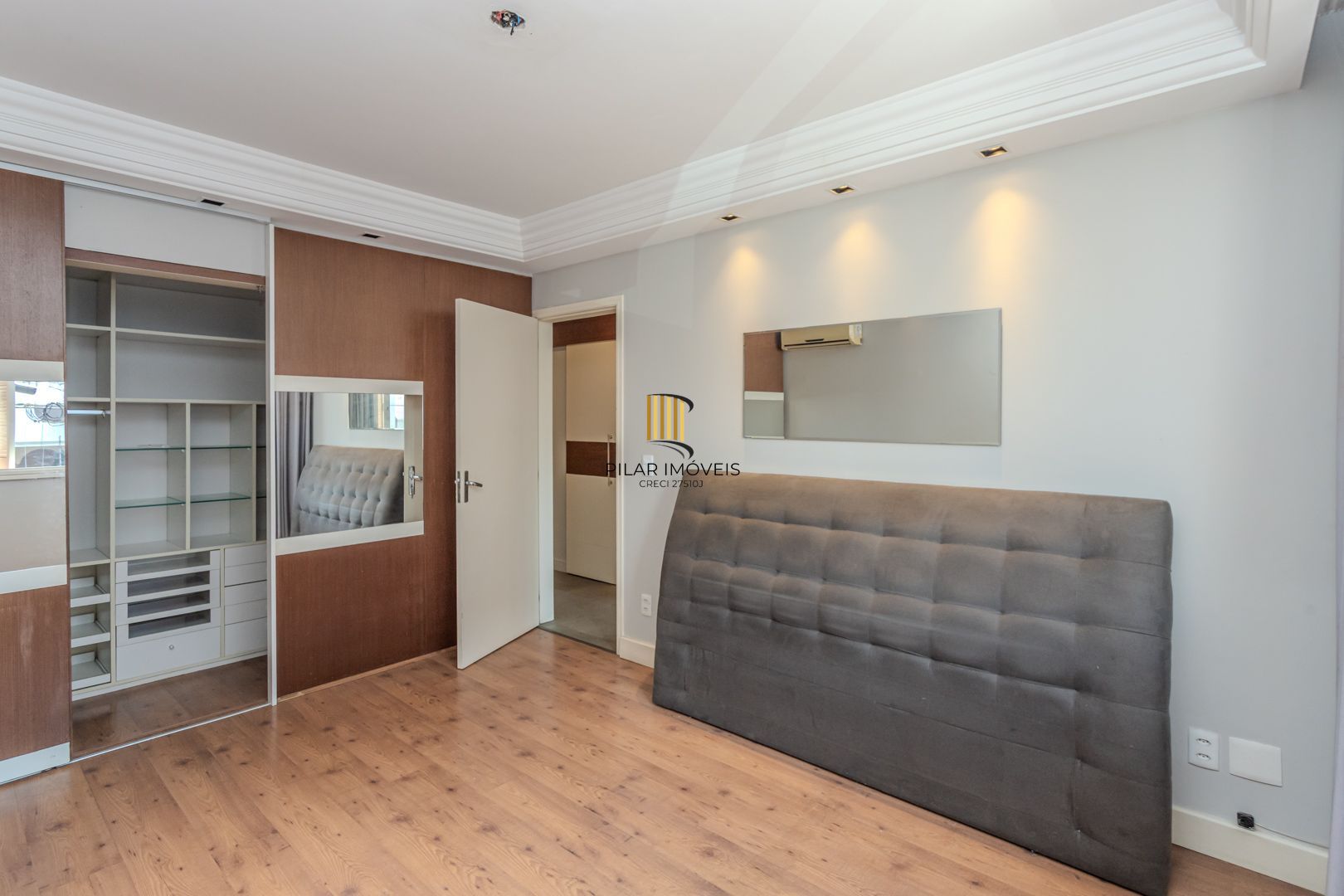 Apartamento garden no bairro Santa Cecilia de 2 dormitórios e vaga