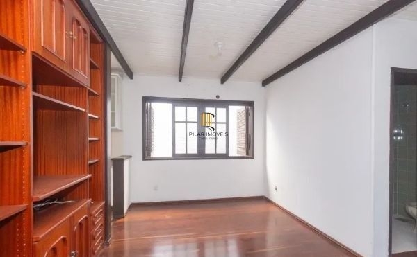 Casa no bairro Jardim Botânico de 4 dormitórios e 3 vagas