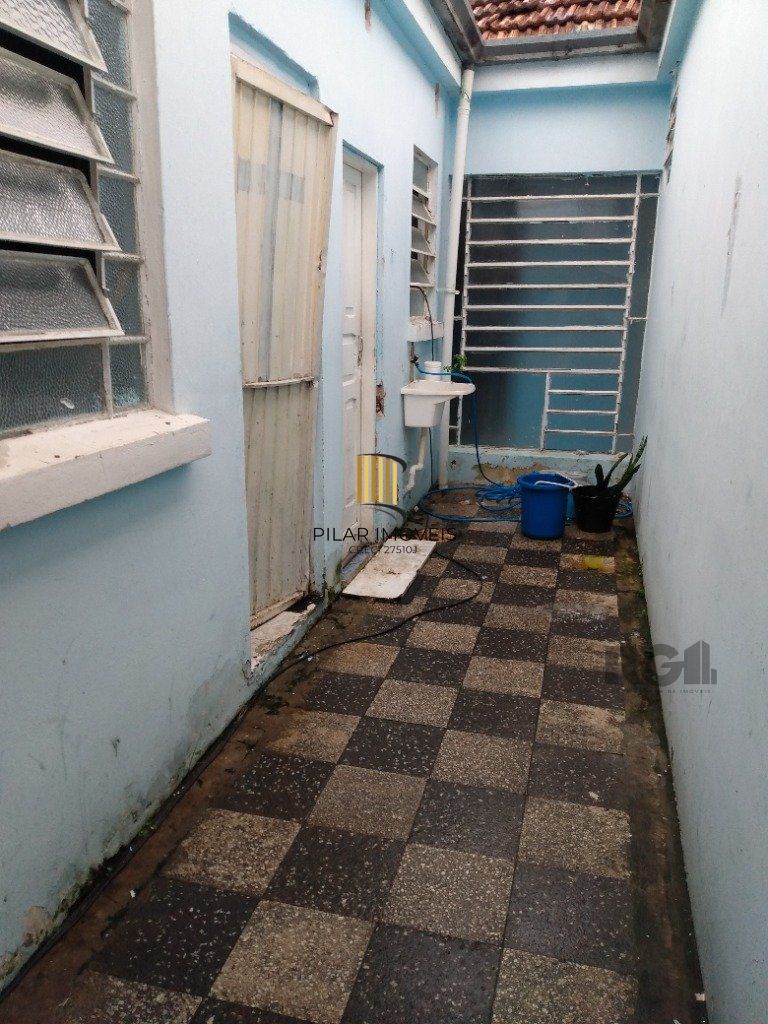 Casa 4 Dormitório(s) Bairro Santana
