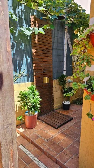 Casa de Condomínio 3 dormitórios no bairro Mário Quintana