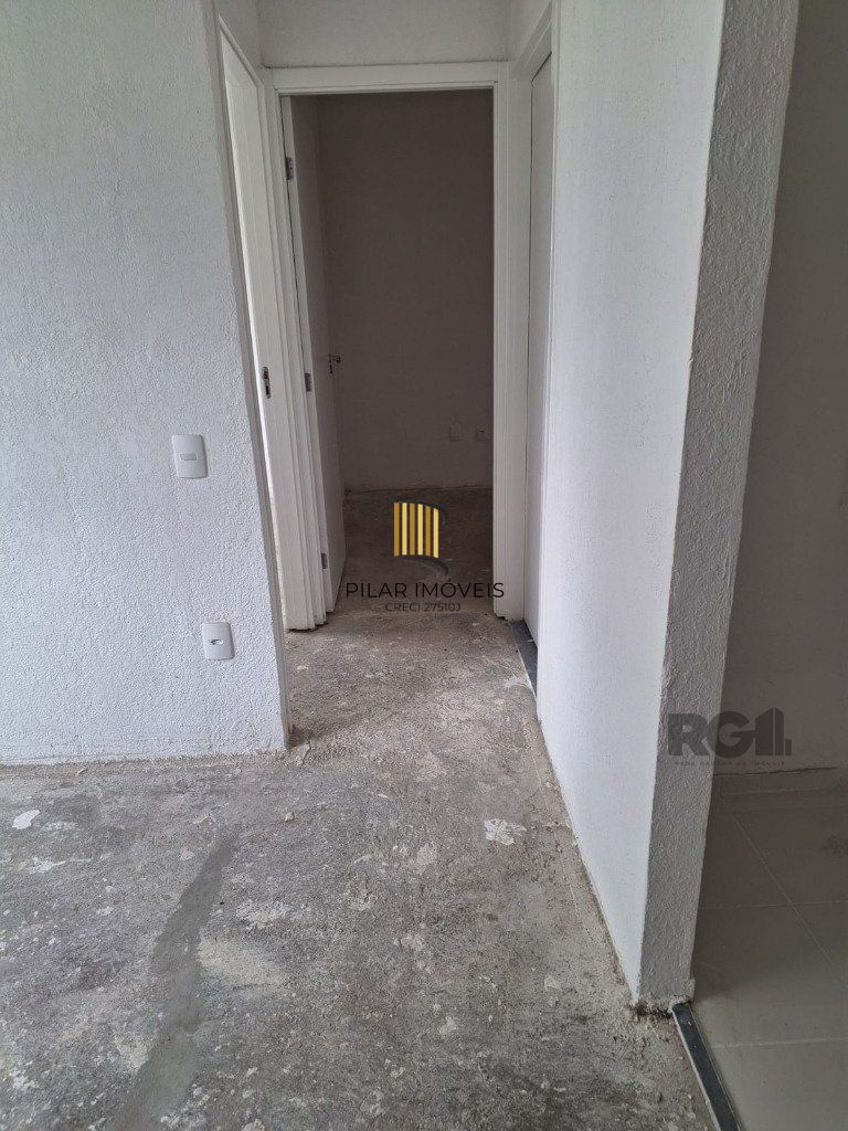 Apartamento de 02 dormitórios e 01 vaga, no bairro Rio Branco, em Canoas.