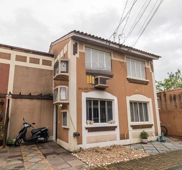 Casa em condomínio de 2 dormitórios vaga e infra