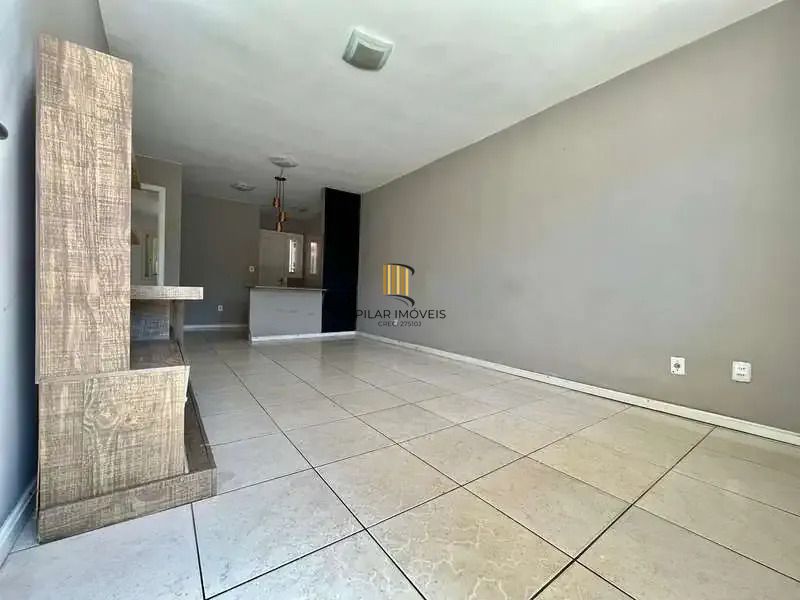 Casa 3 dormitórios no bairro Jardim Algarve