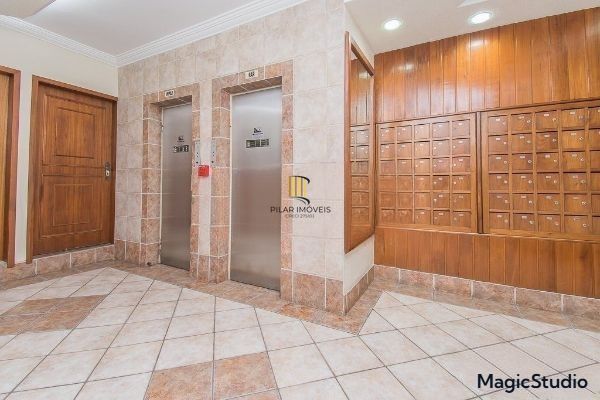 Loft com 1 quarto e 43m² à venda em Centro Histórico, Porto Alegre.