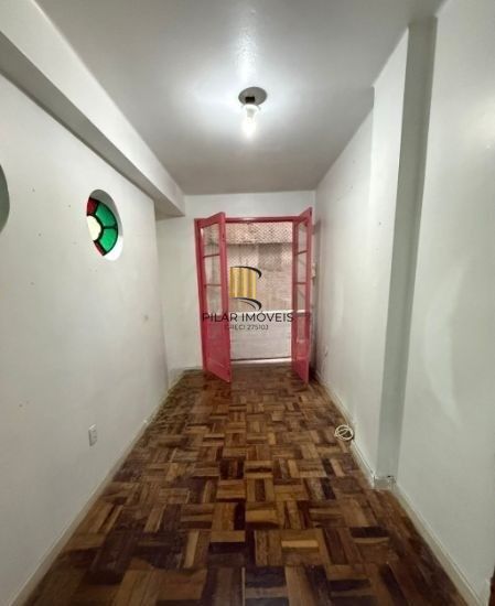 Apartamento no Centro de 1 dormitório desocupado