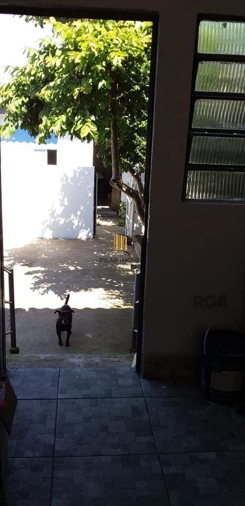 Casa 02 dormitórios, no bairro Parque Ipiranga, em Gravataí, RS.