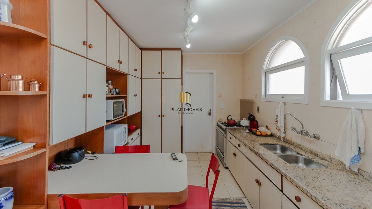 Apartamento 3 dormitórios no bairro Petrópolis