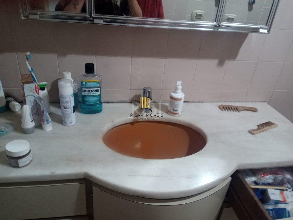 Apartamento no bairro Petrópolis de 3 dormitórios e vaga