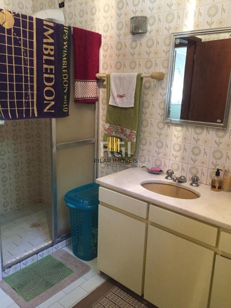 Casa para Venda - 340m², 4 dormitórios, sendo 2 suites, 3 vagas - Jardim Lindóia