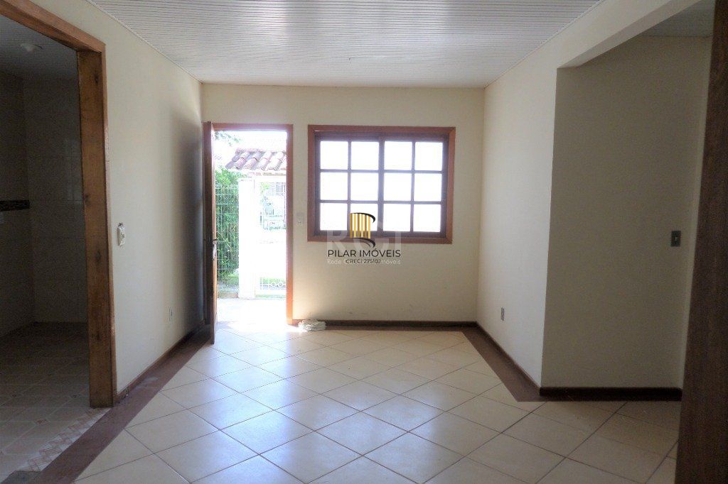 Casa na Hípica com 3 dormitórios e 2 vagas