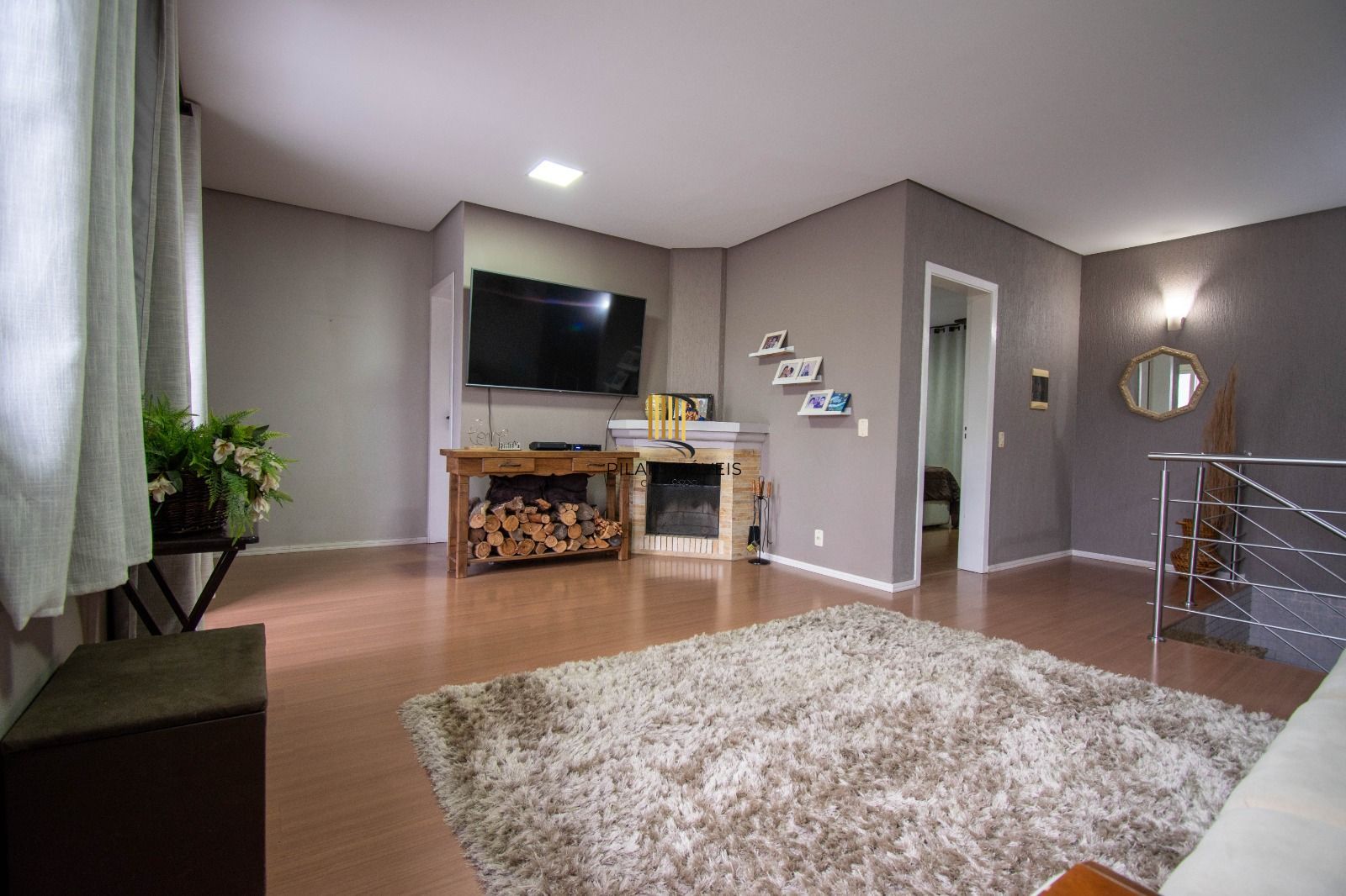 Casa sobrado no bairro Mont Serrat em Canoas