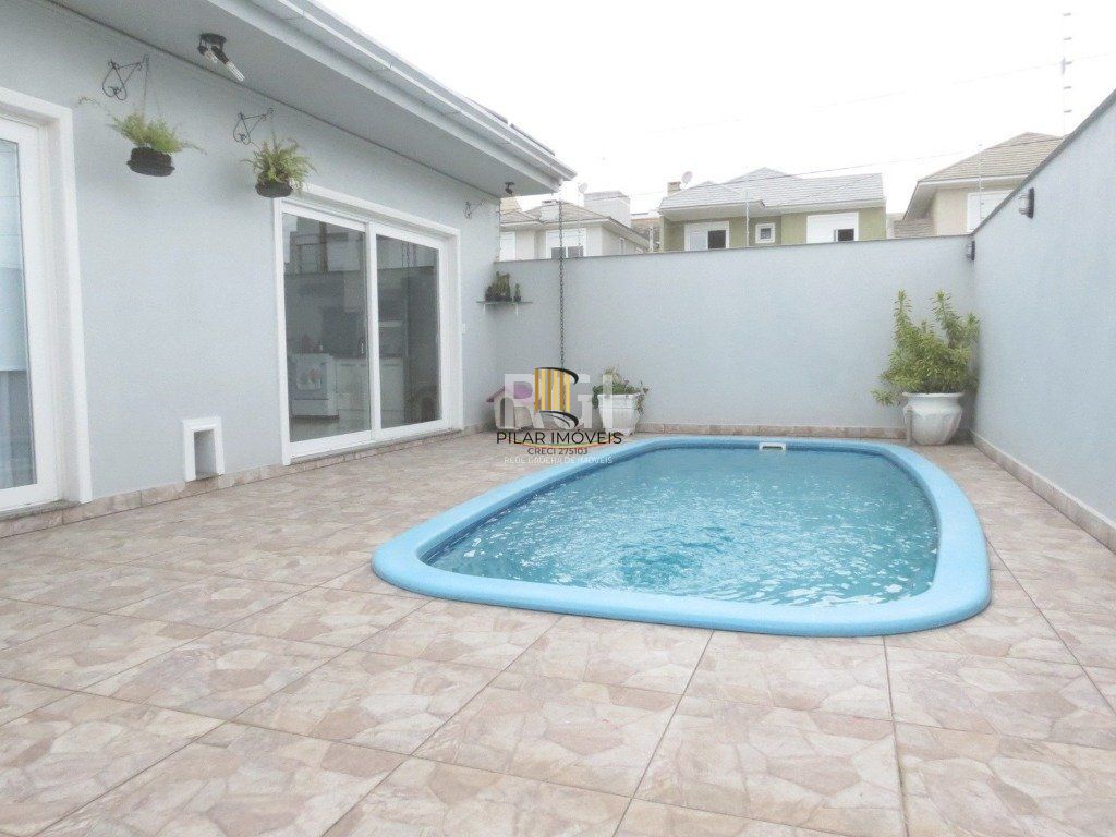 Casa para Venda - 220m², 3 dormitórios, sendo 2 suites, 4 vagas - Coronel Aparício Borges