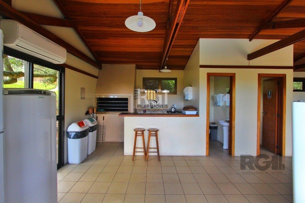 Apartamento no Nonoai de 2 dormitórios vaga e infra