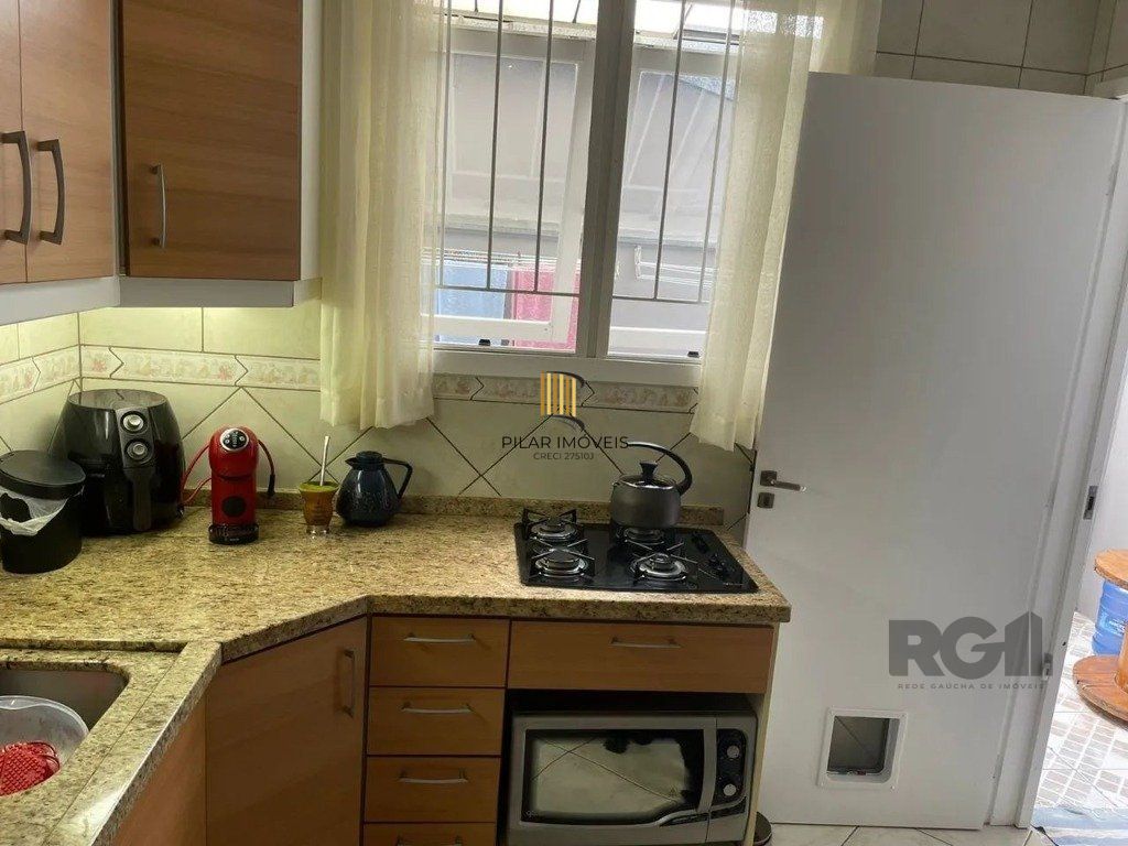 Sobrado 2 dormitórios no bairro Morro Santana