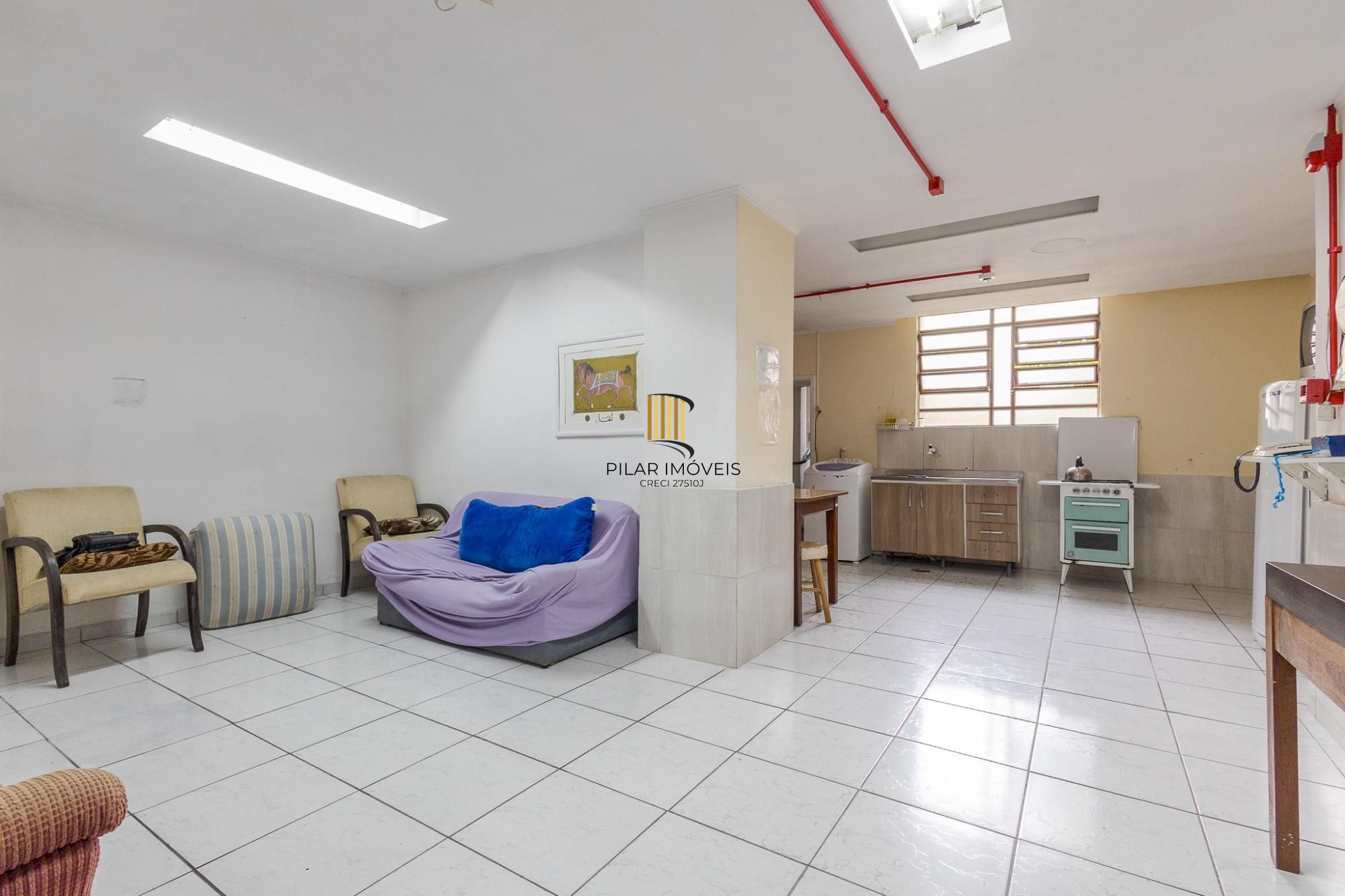 Prédio Comercial no bairro Rio Branco com 912m²