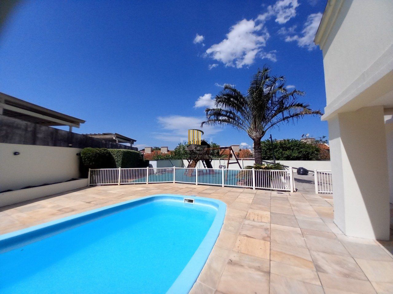 Cobertura duplex no Jardim Sabará de 3 dormitórios e 2 vagas e infra
