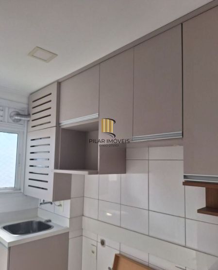 Apartamento de 2 dormitórios e vaga no bairro Santo Antônio desocupado