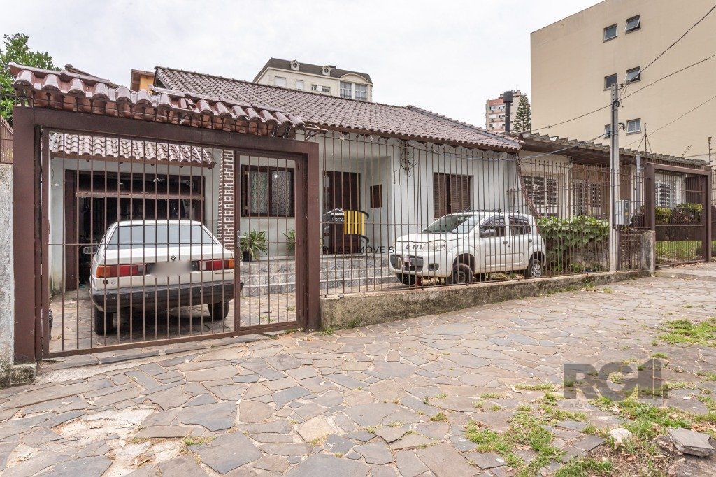Casa 3 dormitórios no bairro Jardim  Botânico