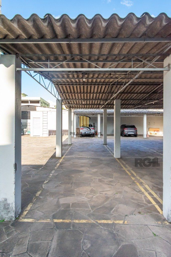 Cobertura no Cristo Redentor de 3 dormitórios e 2 vagas desocupado