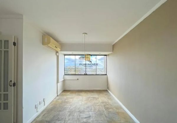 Apartamento na Glória de 2 dormitórios e vaga