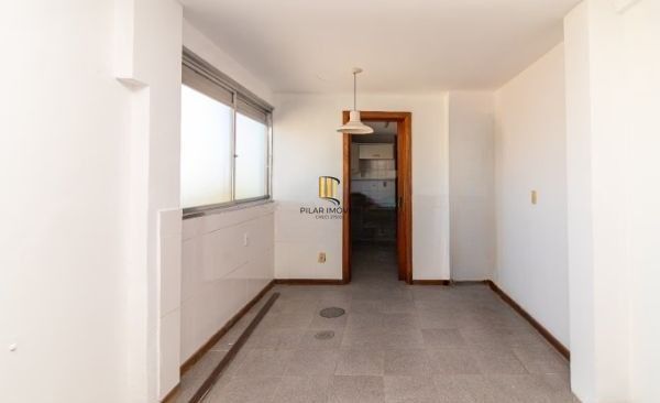 Cobertura no bairro Higienópolis de 4 dormitórios  4 vagas e piscina DESOCUPADA
