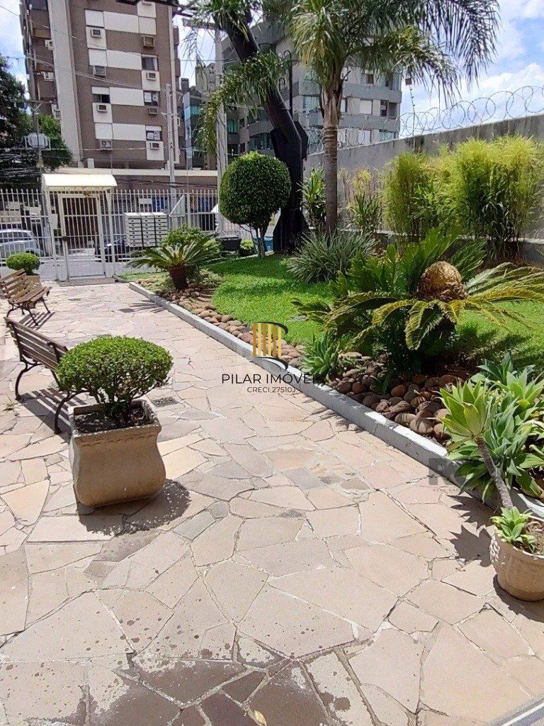 Apartamento JK no Menino Deus mobiliado